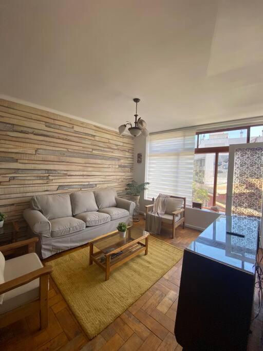 Apartamento Amplio Depto En Barrio Lastarria *